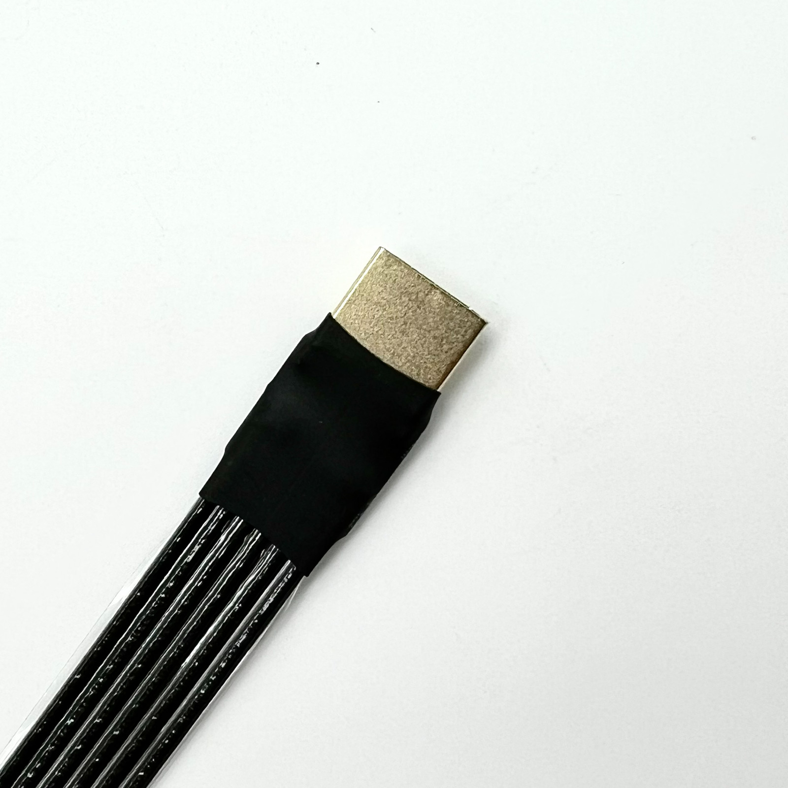 ADT New 24P HDMI-2.1 Type A-A  - Ribbon Microphone 评论和价格